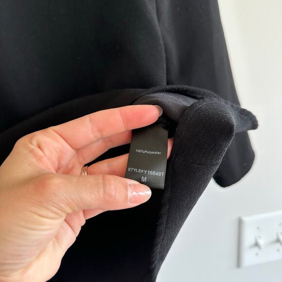 Pomander Place Tuckernuck Faye Ruffle Collar Blouse Black M - Picture 8 of 8